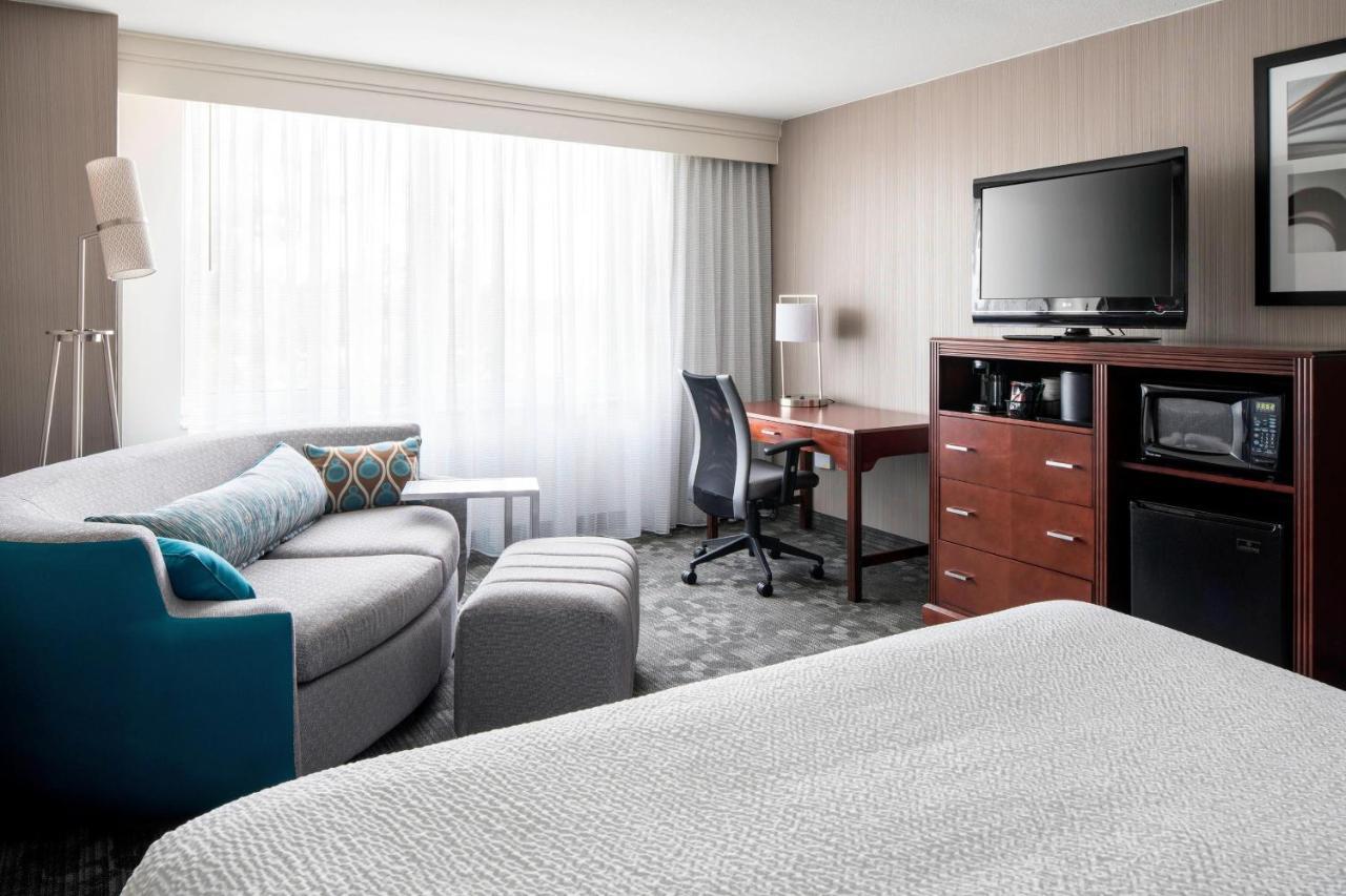 Courtyard By Marriott Seattle Federal Way Hotel Kültér fotó
