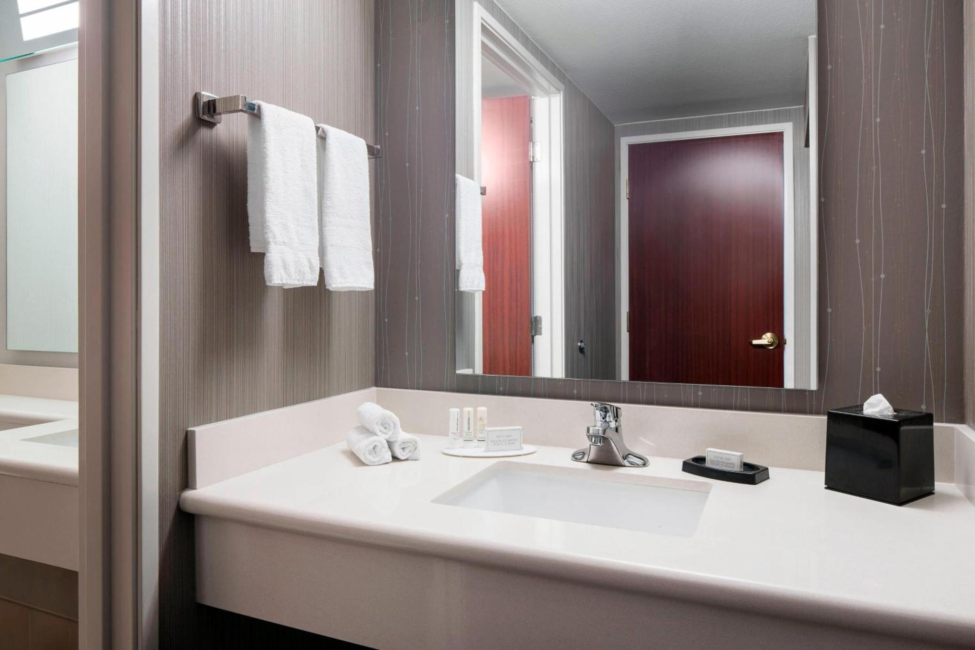 Courtyard By Marriott Seattle Federal Way Hotel Kültér fotó